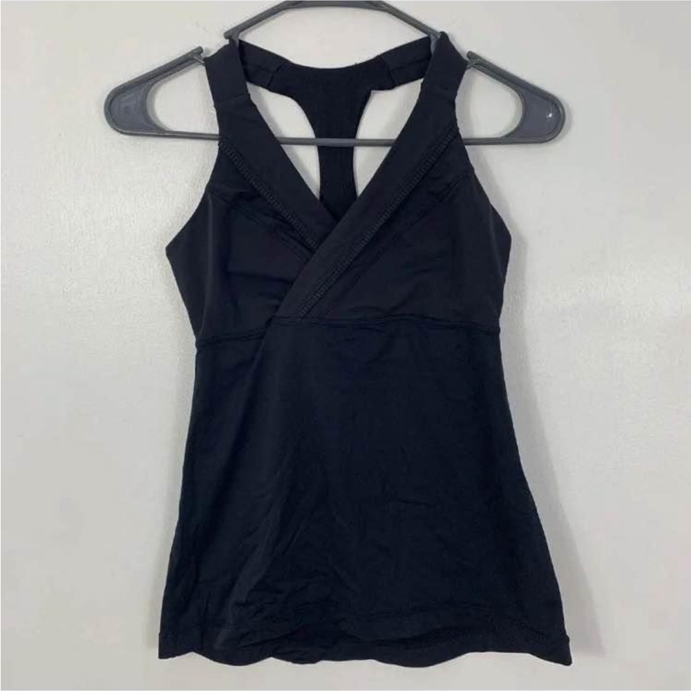 Lululemon Y back racer back in black!